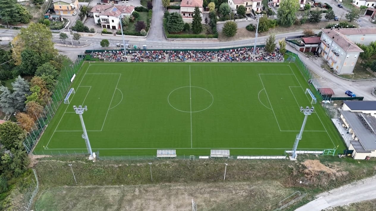 Veduta aerea del Campo Sportivo S. Predieri di Montombraro
